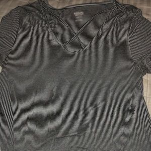 Black and white tshirt